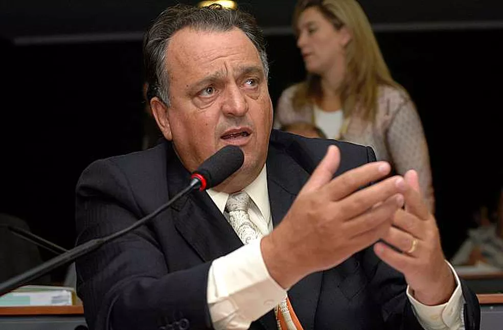 Ministro do STF veta retorno à política de ex-deputado federal de MT condenado no processo do mensalão