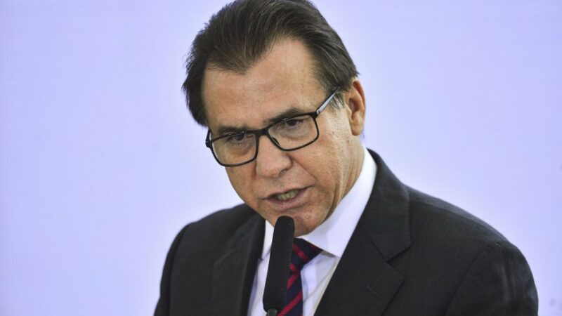 Continuarei crítico à alta dos juros, diz ministro do Trabalho
