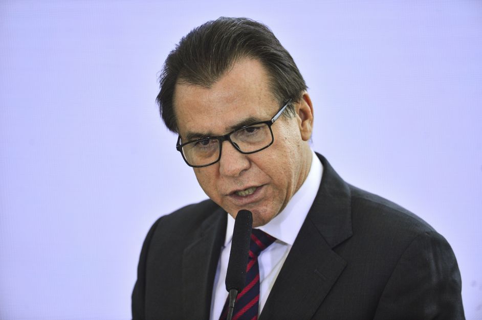 Continuarei crítico à alta dos juros, diz ministro do Trabalho