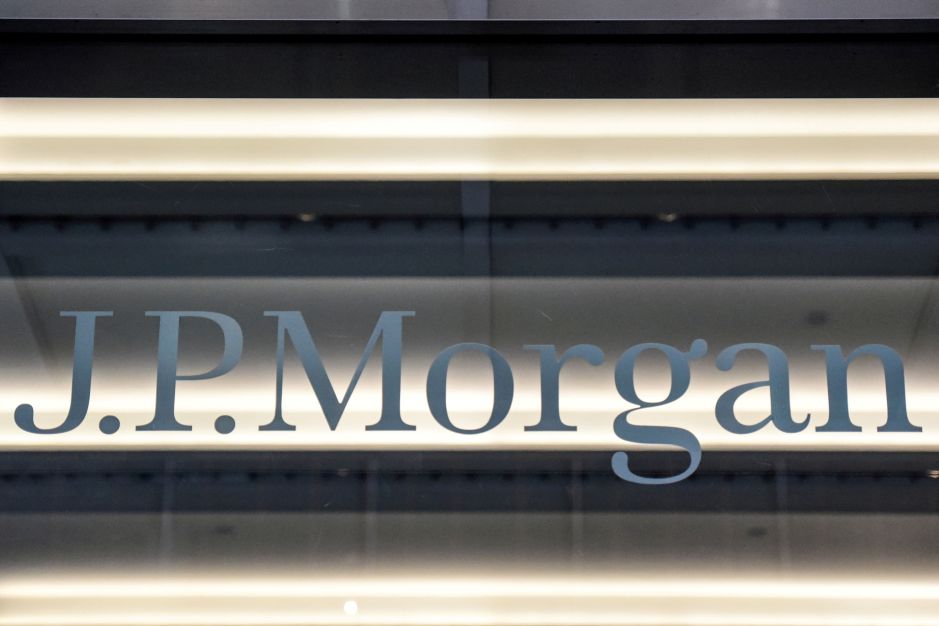JPMorgan desaba 7% na bolsa com alerta sobre receita de juros