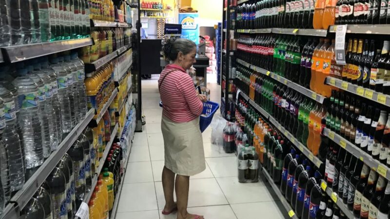 Confiança do consumidor do Brasil tem máxima em mais de 10 anos em novembro, diz FGV