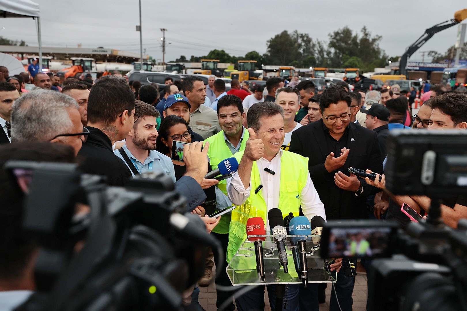 Governador sinaliza para que Fábio Garcia coordene a campanha de Botelho