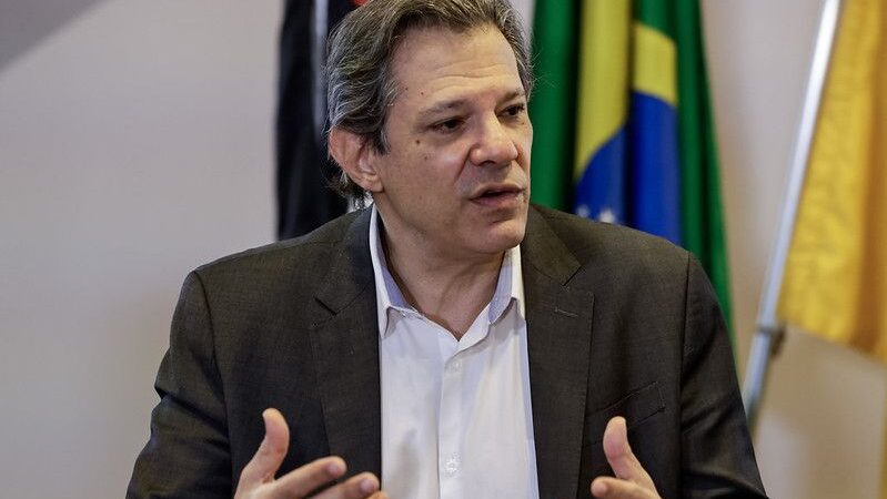Haddad e Ceron divergem sobre “componente ideológico“ por parte do mercado