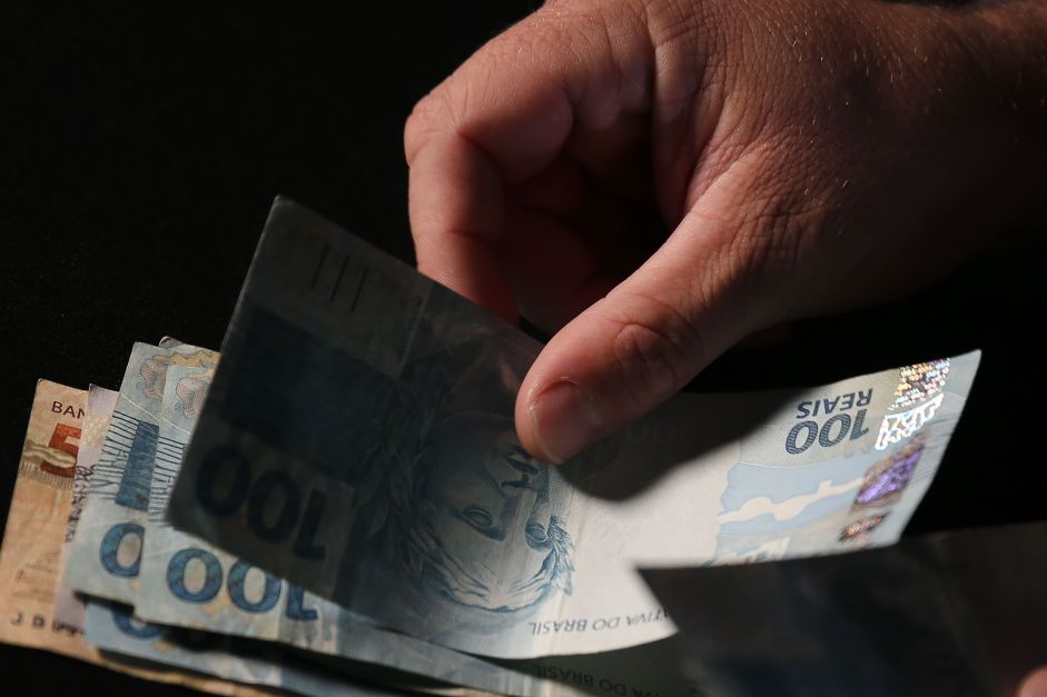 Débora Oliveira: Tributação internacional pode ajudar cumprimento de arcabouço fiscal