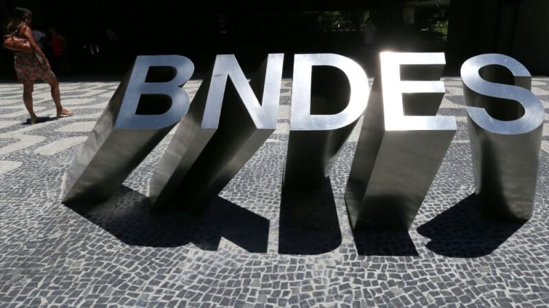 BNDES abre nesta sexta (26) inscrições para concurso após jejum de 12 anos; veja como fazer