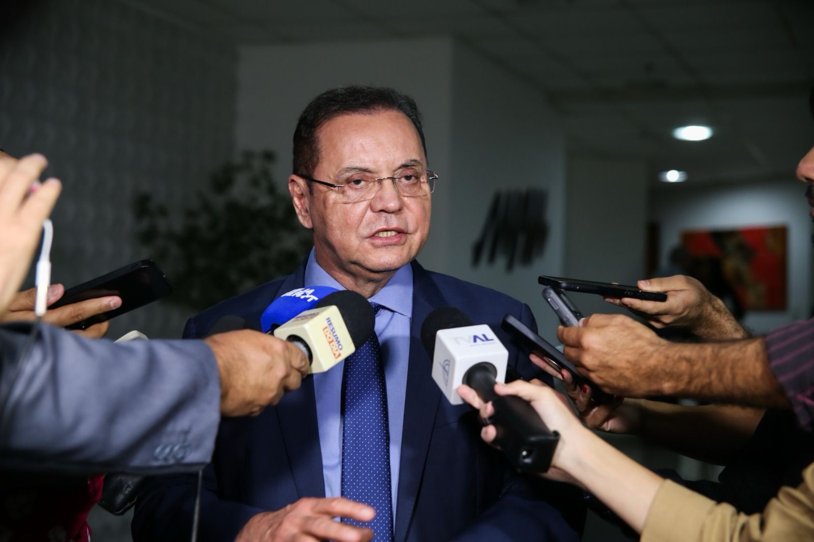 Botelho fará revisão de contratos da prefeitura e garante que não deixará nada ‘embaixo’ do tapete