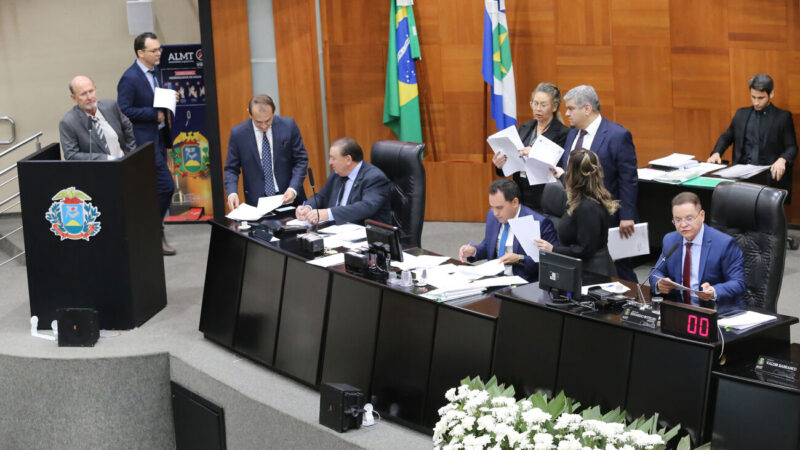 Comissão aprova novos cargos na Mesa Diretora e deputado descarta aumento de gastos para a Assembleia