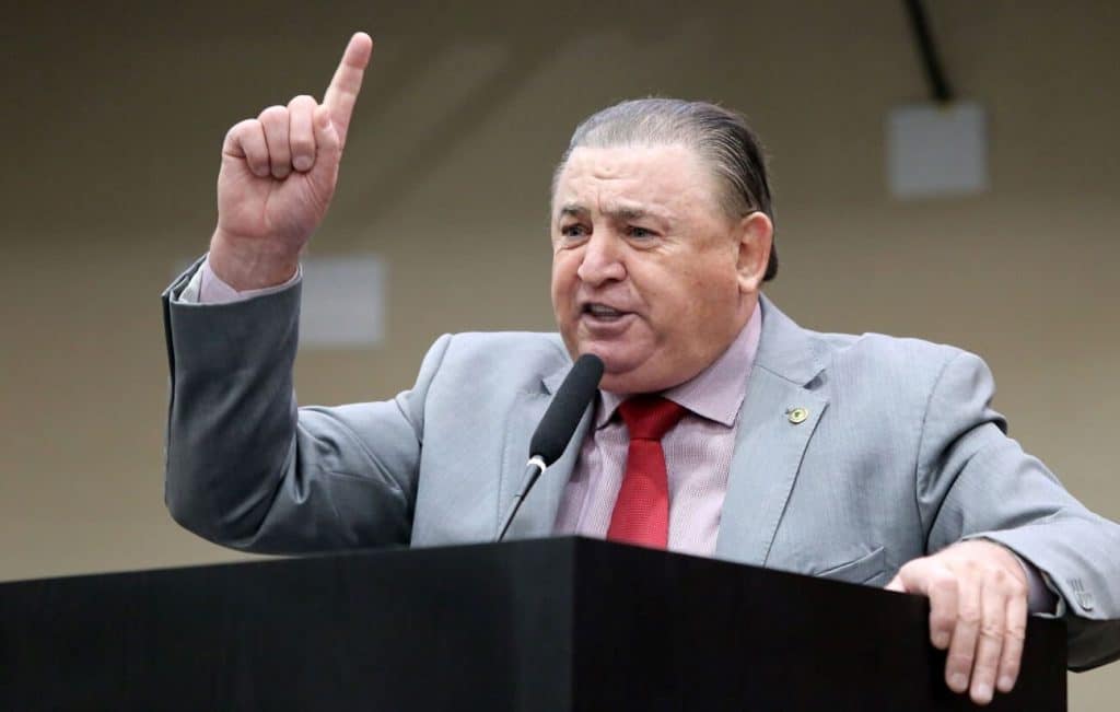 Contra alinhamento com esquerda, deputado Nininho anuncia sua saída do PSD na janela partidária