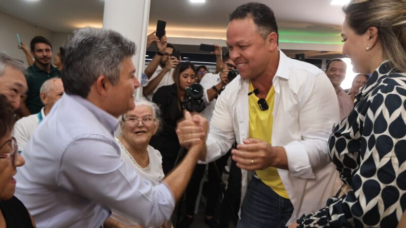 Em ato, lideranças do PL reforçam projeto de mudança com Cláudio Ferreira