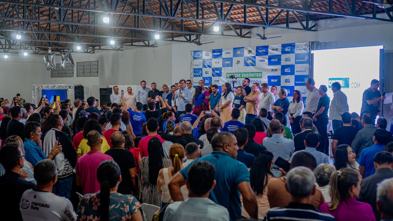 Encontro reúne milhares de pessoas para reforçar apoio à pré-candidatura de Thiago Silva em Rondonópolis