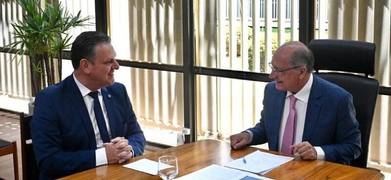 Fávaro e Alckmin se reúnem nesta terça-feira para discutir prioridade da ZPE de Cáceres