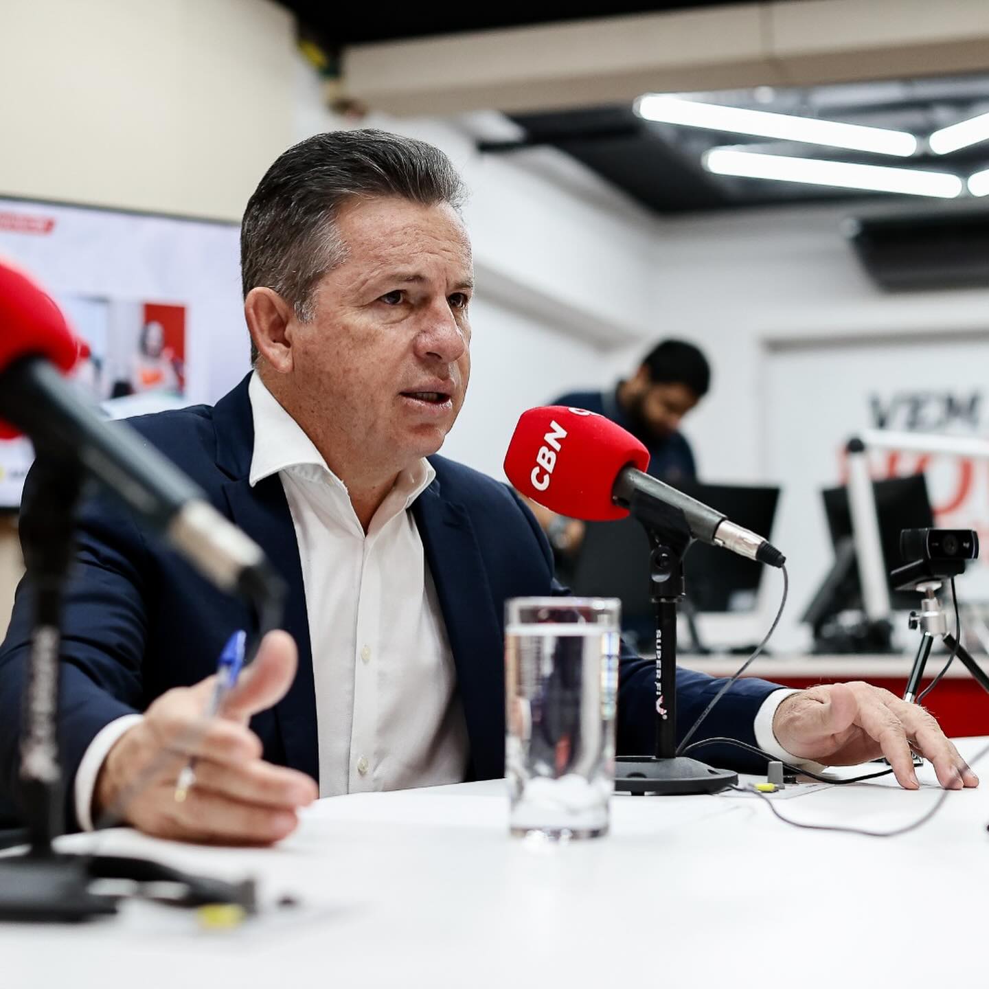 Governador rebate deputado e pede para que oficialize no MP denúncia sobre facções criminosas na política