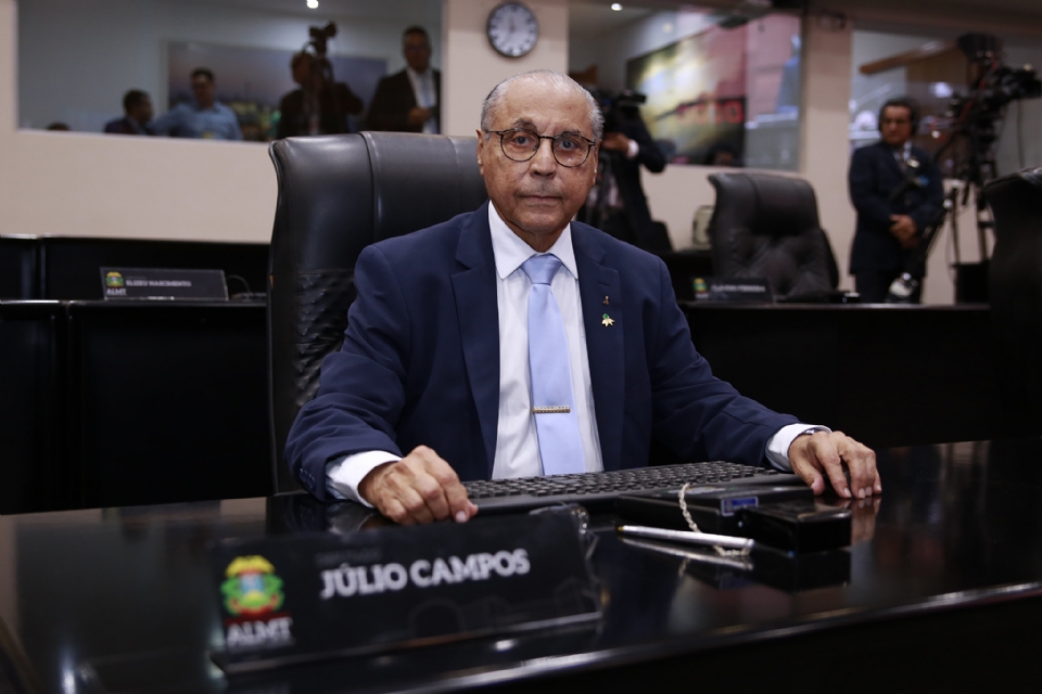 Júlio prevê eleição “dificílima” e já conta com adesão do PSDB para reforçar pré-candidatura de Botelho