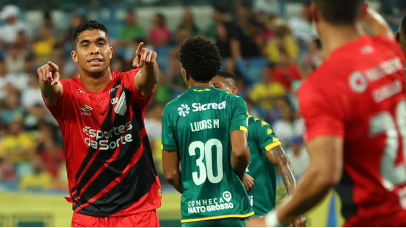 Cuiabá perde para o Athletico-PR e é superado pelo Grêmio no Brasileirão