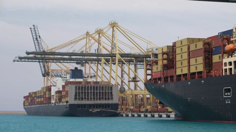 Exportações do Japão crescem em dezembro em meio a temores por tarifas