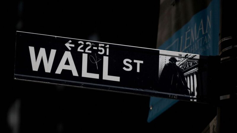 Bolsas de NY fecham em alta com indicação de iminente corte de juros nos EUA