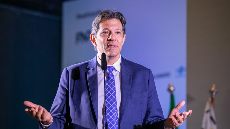 Haddad anuncia pacote de R$ 70 bi, isenção de IR até R$ 5 mil e taxação superior a R$ 50 mil