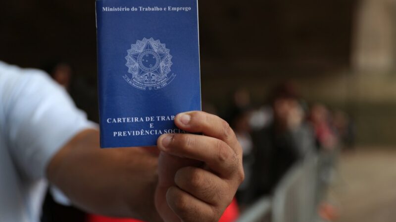 Criação de empregos formais acelera para 201,7 mil em junho, diz Caged