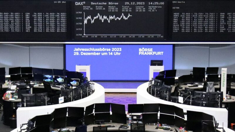 Ações europeias têm alta impulsionadas por mineradoras e à espera de Fed
