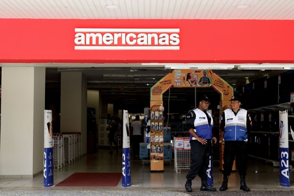 Americanas registra prejuízo de R$ 2,27 bilhões em 2023