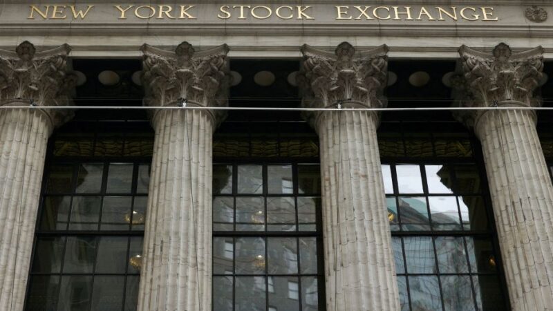 Bolsas de NY fecham em alta com dados da inflação nos EUA