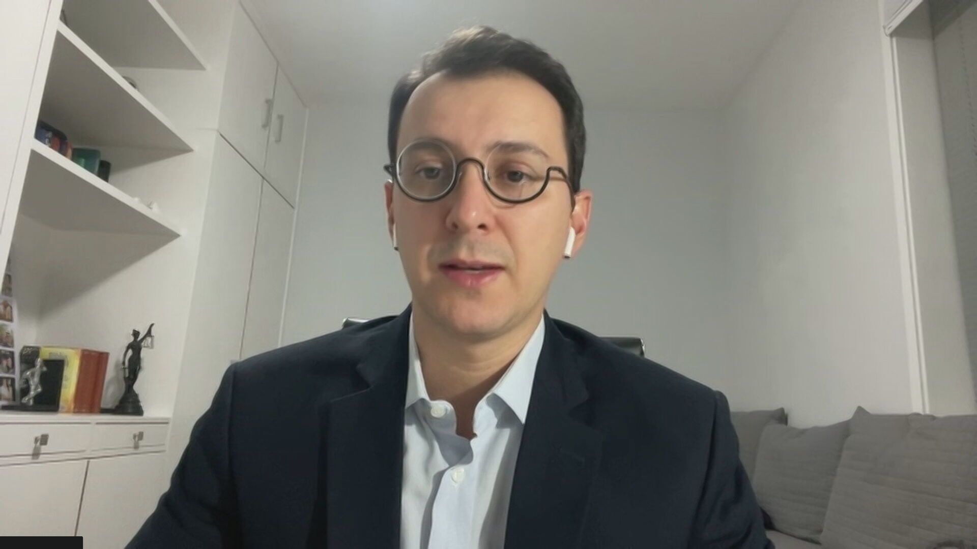 Brechas no orçamento para custear investimentos pesam muito nas contas públicas, diz economista à CNN