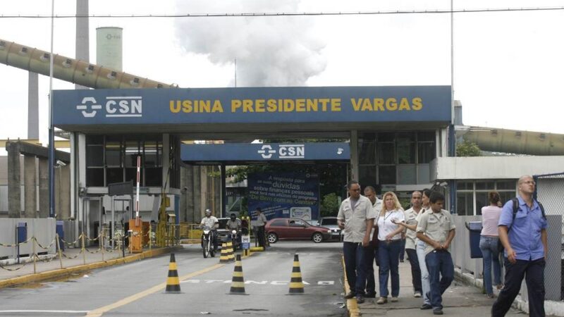 CSN registra prejuízo de R$ 222,6 milhões no 2º trimestre, reversão do lucro de um ano antes