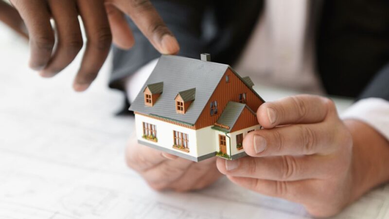 Compra de imóveis sobe pela 3º vez seguida com destaque para investimentos, diz pesquisa