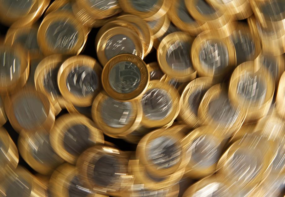 Concessão de crédito no Brasil sobe 3,7% em julho com impulso de empréstimos a pessoas físicas