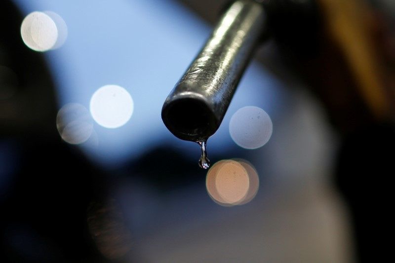 Gasolina atinge paridade ante mercado internacional e diesel tem defasagem de 4%, diz Abicom