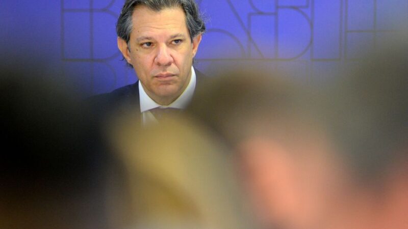 Governo vai enviar projetos para ajustar JCP e CSLL e garantir compensação da desoneração, diz Haddad