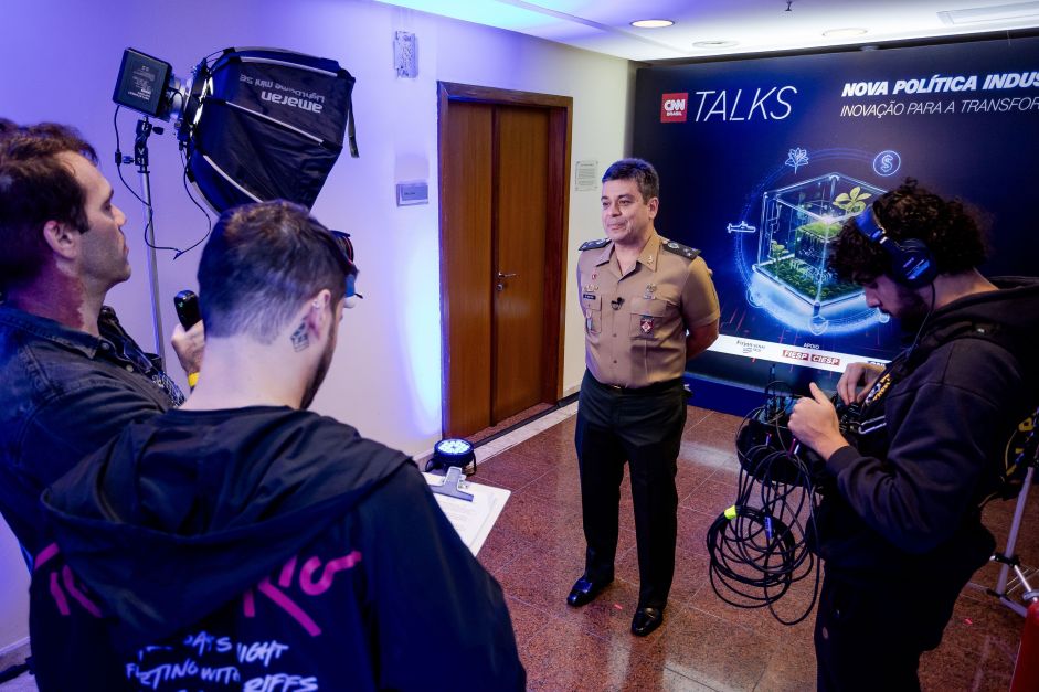 Indústria de defesa precisa de previsibilidade orçamentária, diz diretor do Exército à CNN