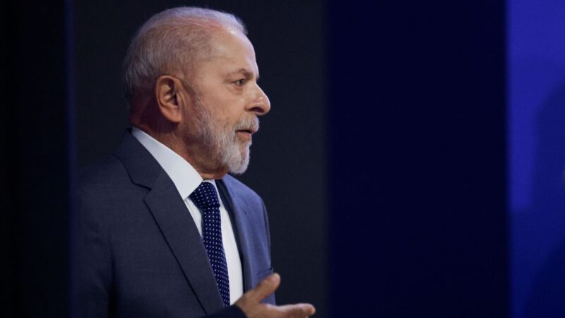 Lula diz que baixar os juros é uma briga eterna no Brasil