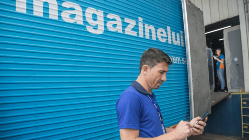 Magazine Luiza retorna ao lucro no 2º tri após prejuízo um ano antes