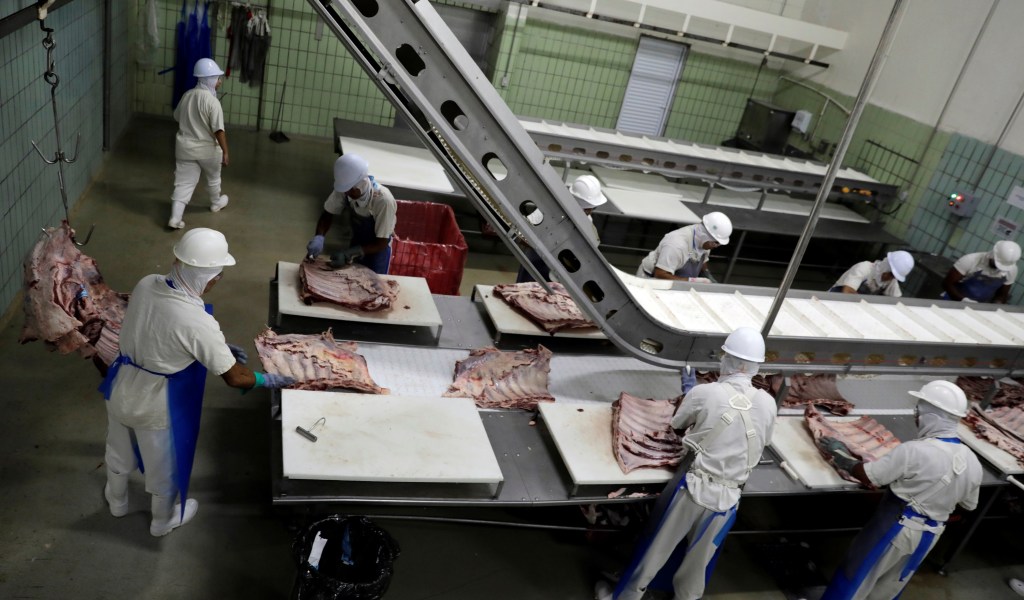 Marfrig reverte prejuízo e lucra R$ 75 milhões no 2º trimestre