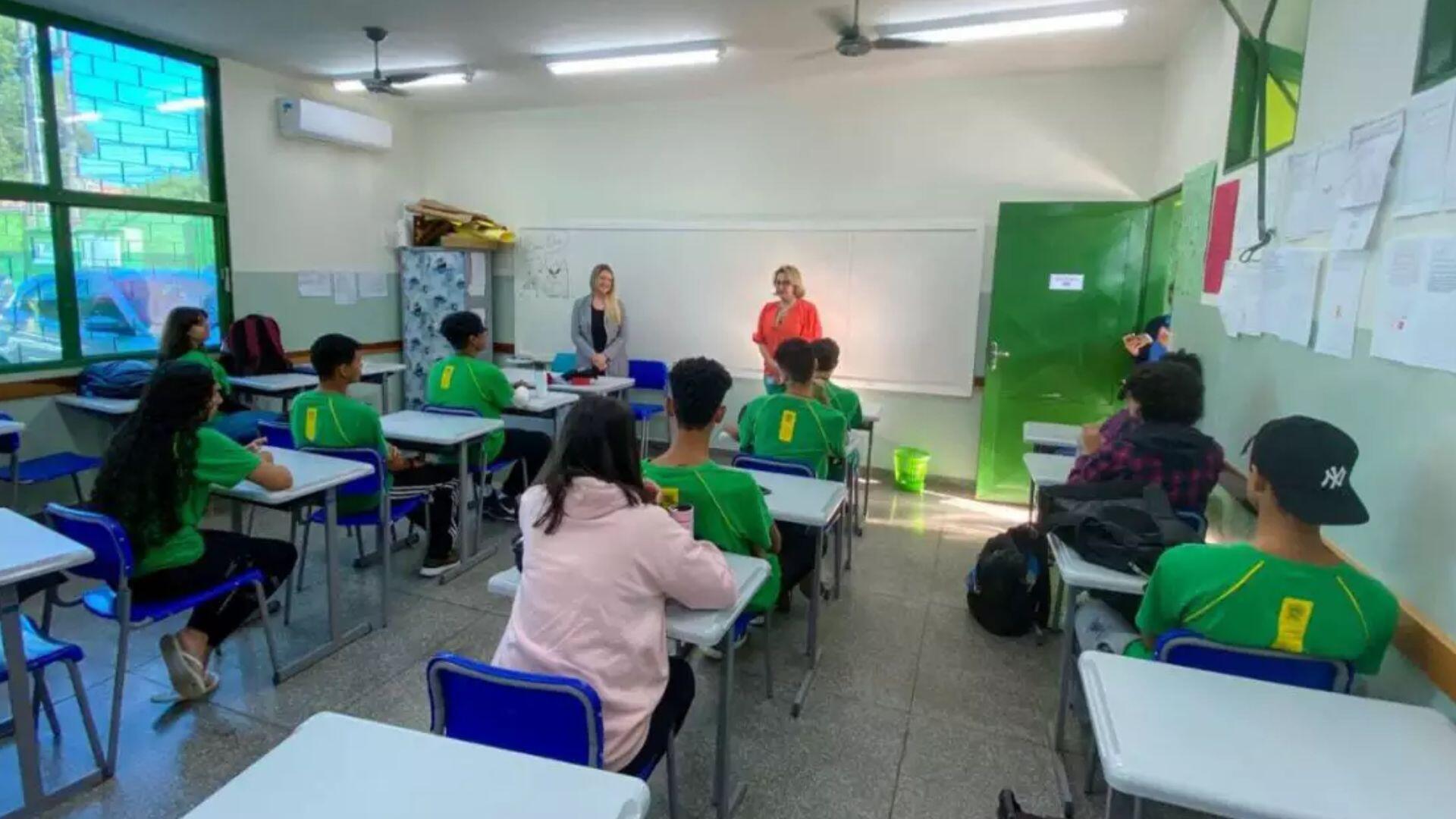 Pagamento de R$ 200 do Programa ‘Pé-de-Meia’ aos estudantes começa na próxima semana