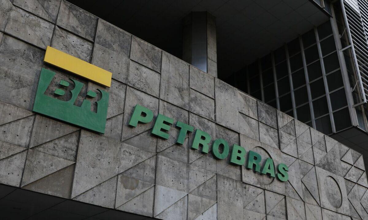 Petrobras tem prejuízo de R$ 2,6 bi no 2º trimestre