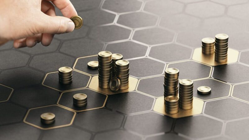 Quais são as melhores opções para investir em 2025? Especialistas avaliam
