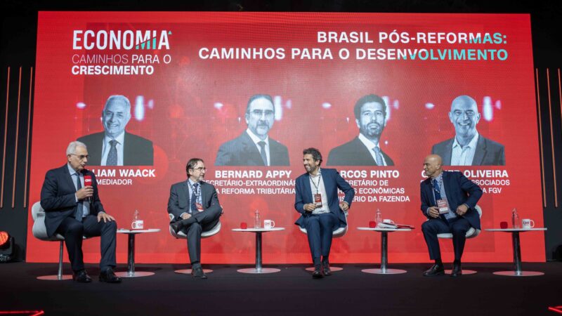 Reforma tributária corrige distorções e coloca Brasil no caminho da produtividade, dizem economistas ao CNN Talks