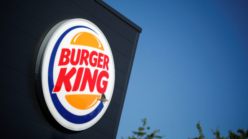 Só hoje! Burger King troca hambúrguer por peças queimadas de PCs e videogames