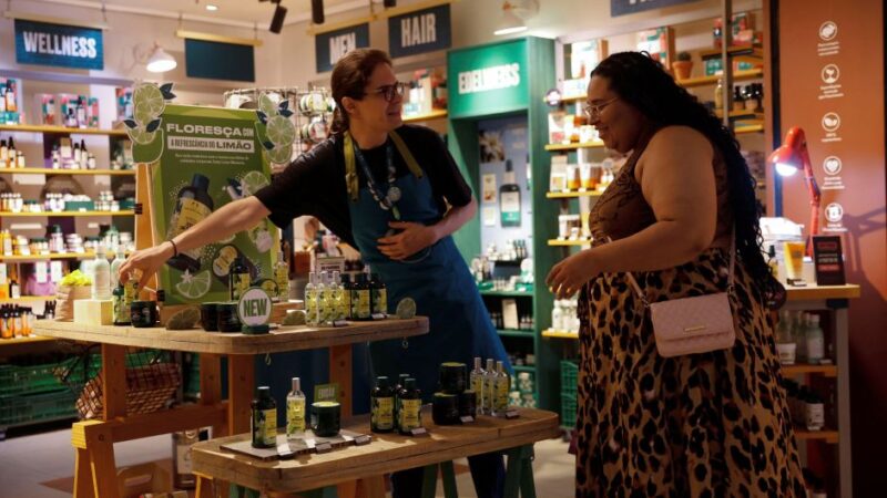 Vendas no varejo recuam 1,3% em julho, diz Cielo