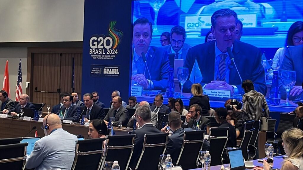“A fome é a maior de todas as degradações do ser humano”, diz ministro Carlos Fávaro no G20 Agro – Jornal Advogado – Em Mato Grosso