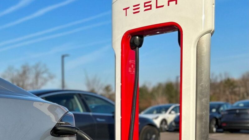 Algumas locadoras estão desistindo dos carros elétricos no Brasil