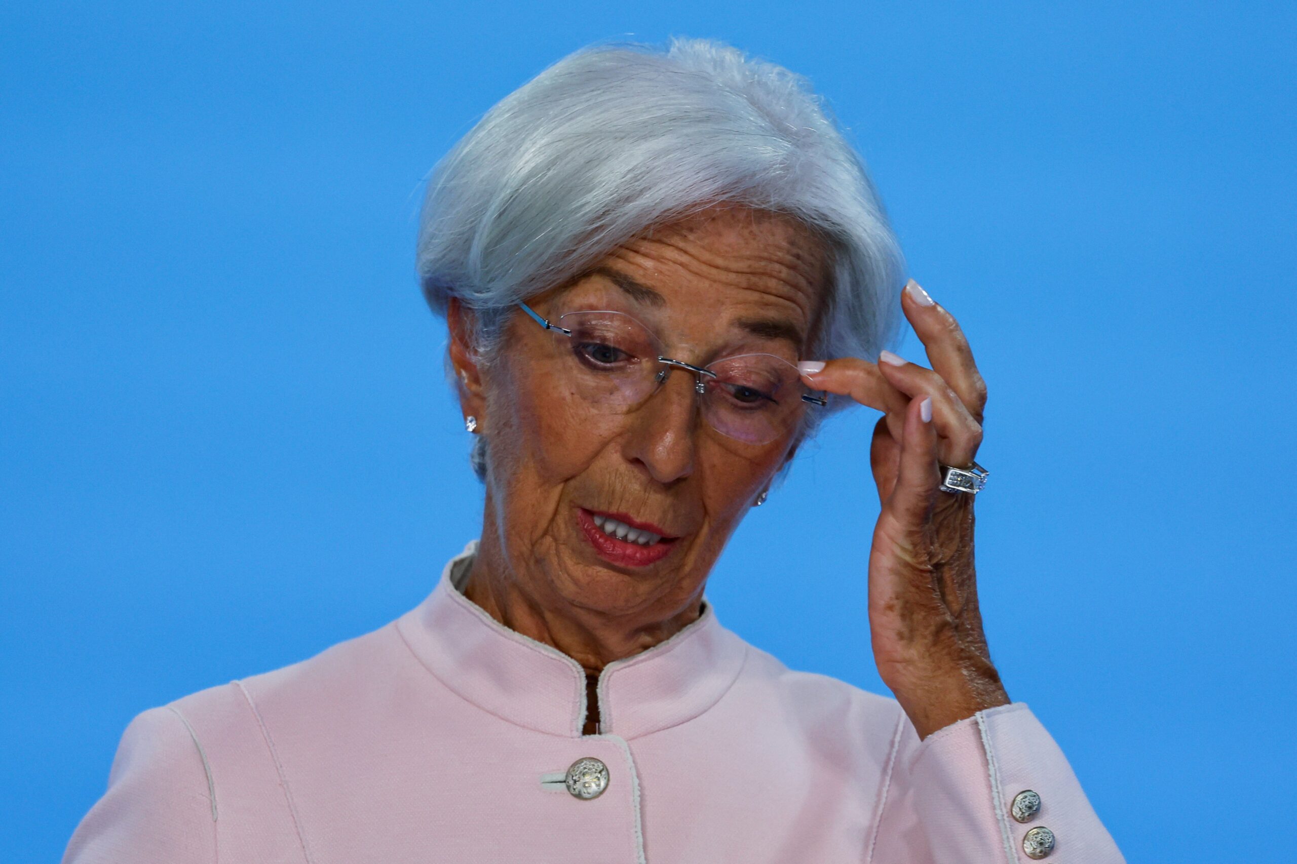 BCE está determinado a atingir meta de inflação em base oportuna, afirma Lagarde