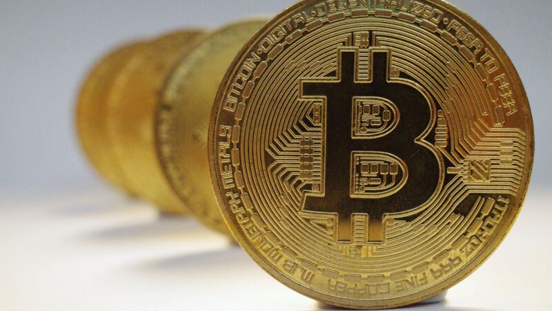 Bitcoin cai após entusiasmo por força-tarefa da SEC