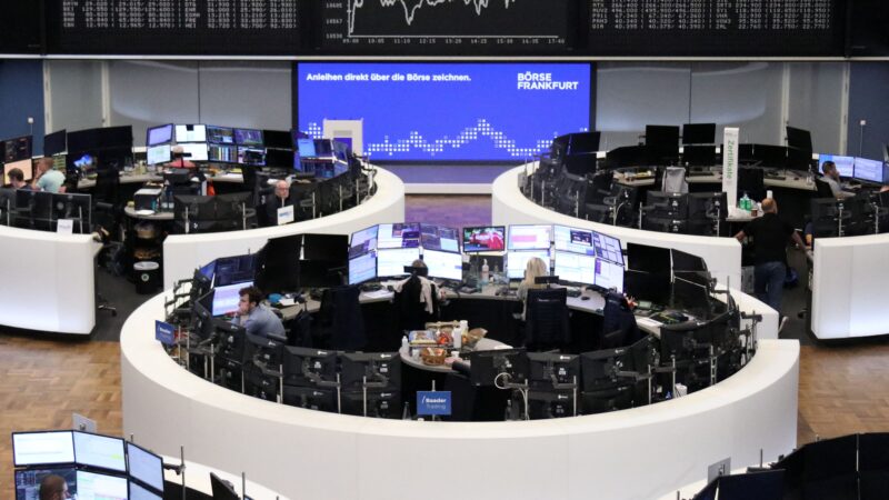 Bolsas europeias têm alta após corte de juros do Fed e decisão do BoE no radar