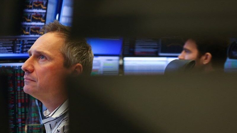 Bolsas na Europa fecham estáveis com mercados em busca de pistas sobre inflação