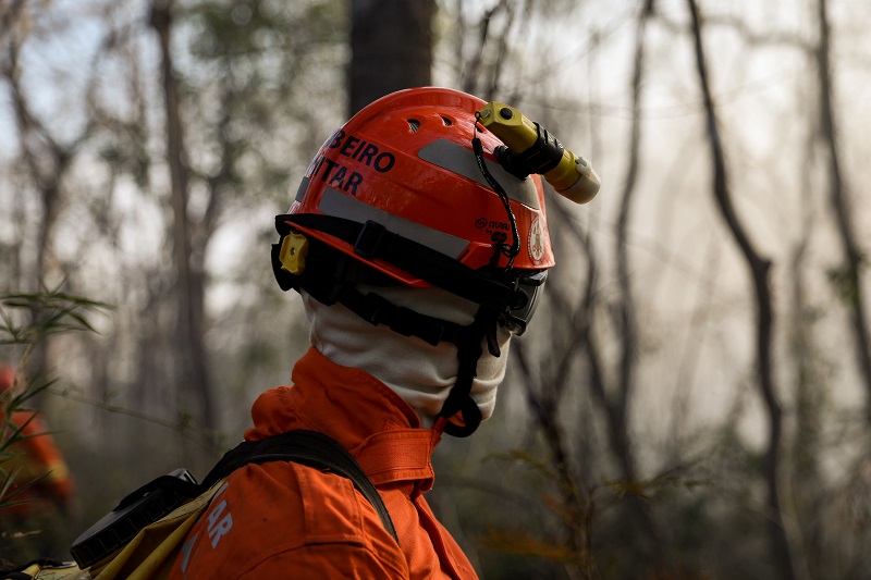 Bombeiros de MT extinguem quatros incêndios florestais e combatem outros 52 nesta terça-feira (10) – Jornal Advogado – Em Mato Grosso