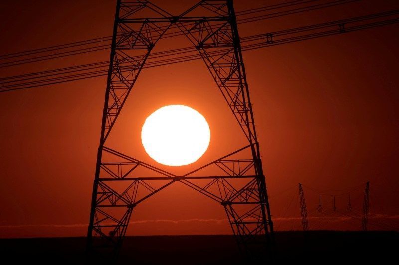 Conta de luz terá bandeira vermelha 2 em outubro, com custo extra a cada 100 KW/h, diz Aneel