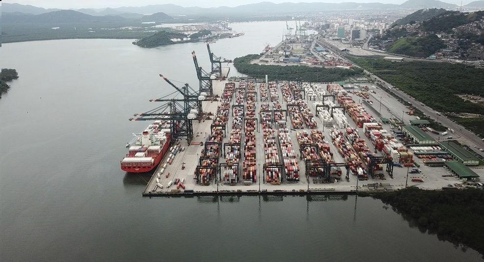 Em decisão polêmica, governo eleva tarifas de importação para 30 produtos químicos